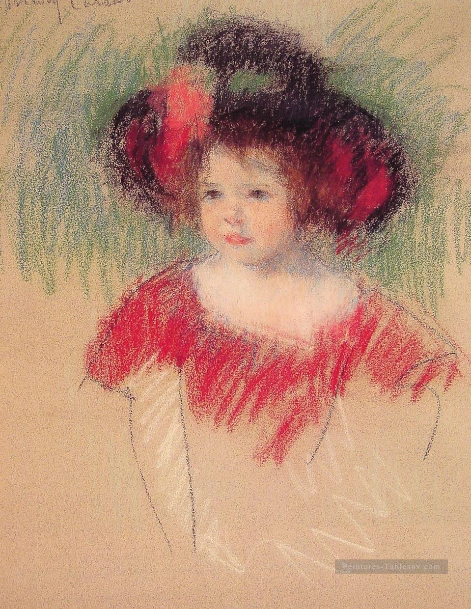 Margot en grand bonnet et robe rouge mères des enfants Mary Cassatt Peintures à l'huile